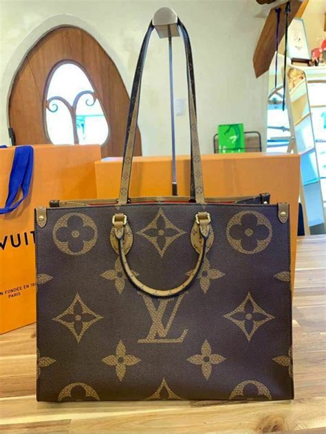 lv on the go tote|louis vuitton onthego monogram.